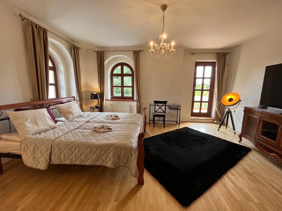 Dogs Resort And Spa Horni Bezdekov Екстериор снимка